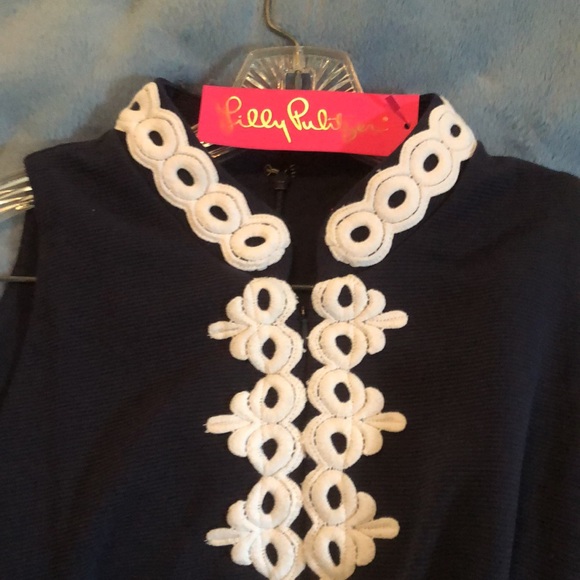 NWT Lilly Pulitzer calista shift dress. Large. The perfect classic dress! - Picture 4 of 7